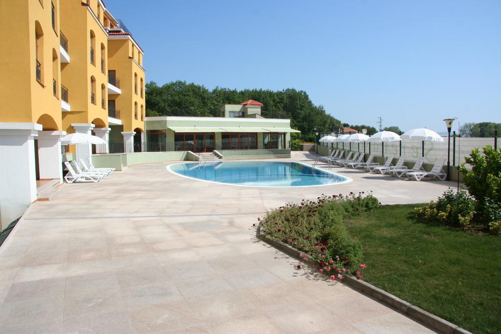 סוזופול Serena Residence Aparthotel מראה חיצוני תמונה