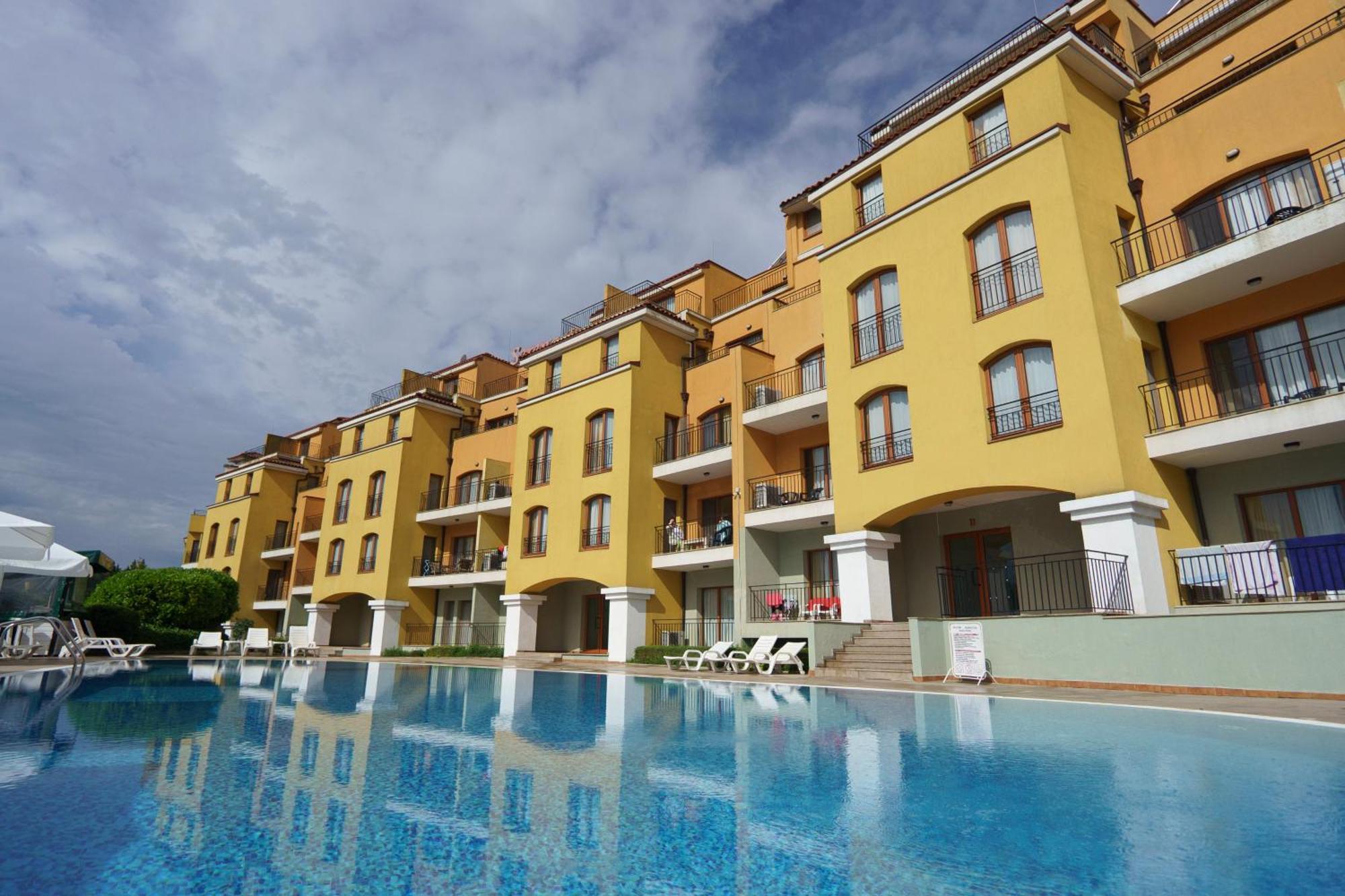 סוזופול Serena Residence Aparthotel מראה חיצוני תמונה