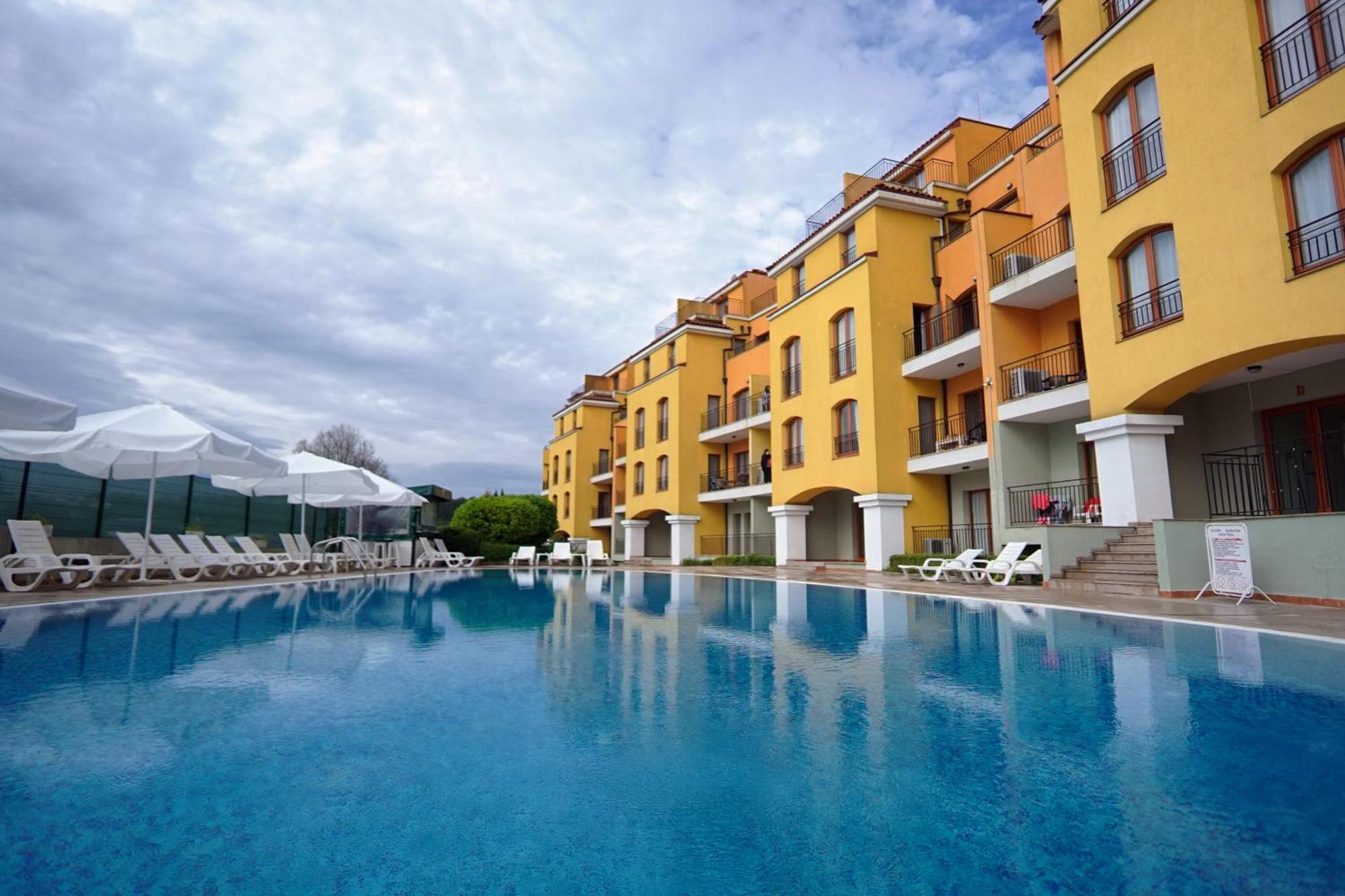 סוזופול Serena Residence Aparthotel מראה חיצוני תמונה
